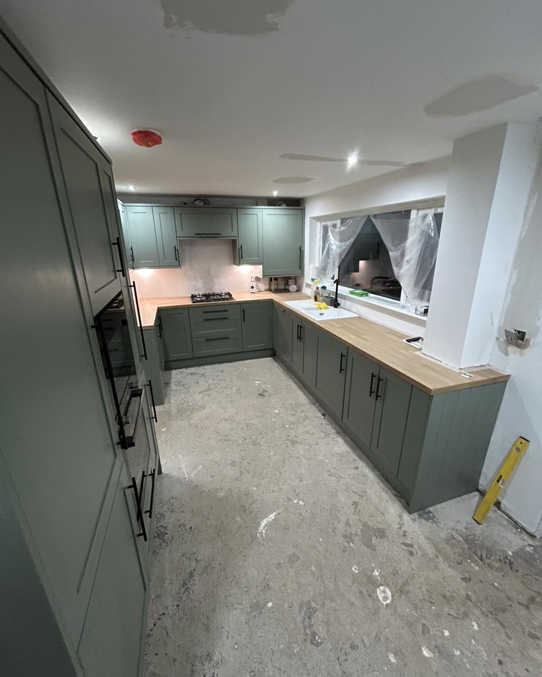 Professional WREN kitchen fitting